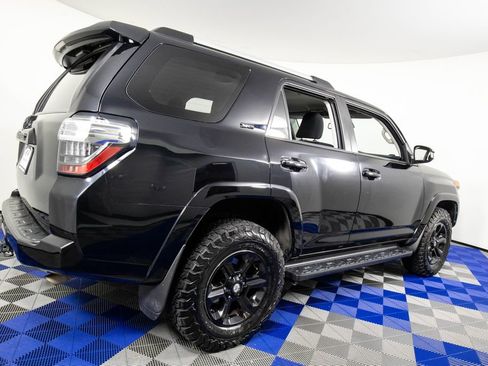 Used 2021 Toyota 4Runner SR5 AWD/4WD image 5