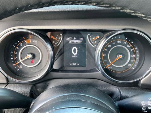 Used 2023 Jeep Wrangler Unlimited Sport AWD/4WD image 18