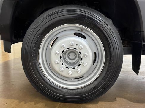 Used 2019 Ford F550 2WD Regular Cab Super Duty image 46