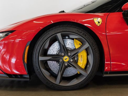 Used 2022 Ferrari SF90 Stradale image 25