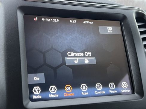 Used 2022 Jeep Cherokee Trailhawk w/ Comfort/Convenience Group image 23