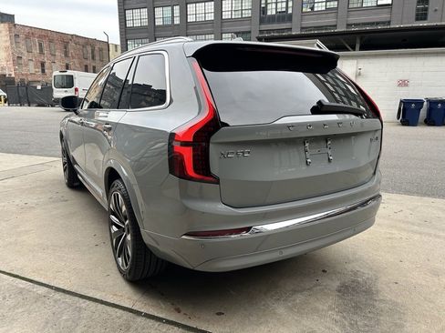 Certified 2025 Volvo XC90 B5 Plus image 8
