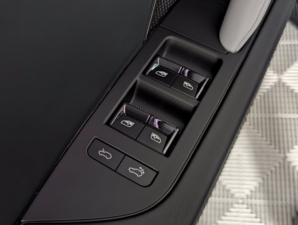 New 2026 Porsche Cayenne Turbo AWD/4WD image 27