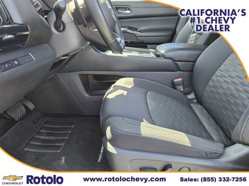 Used 2022 Nissan Pathfinder SV w/ SV Black Package FWD image 20