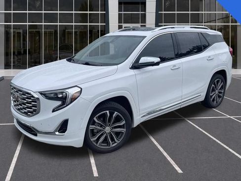Used 2020 GMC Terrain Denali w/ Denali Premium Package AWD/4WD image 1