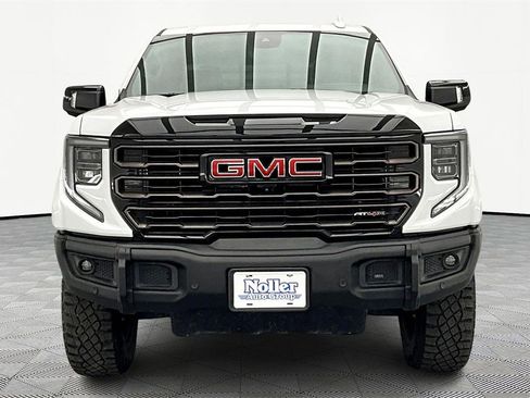Used 2023 GMC Sierra 1500 AT4X image 3
