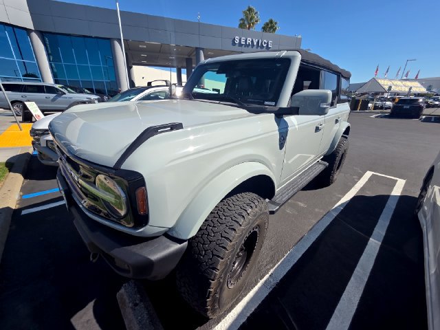 Used 2023 Ford Bronco Outer Banks AWD/4WD image 1