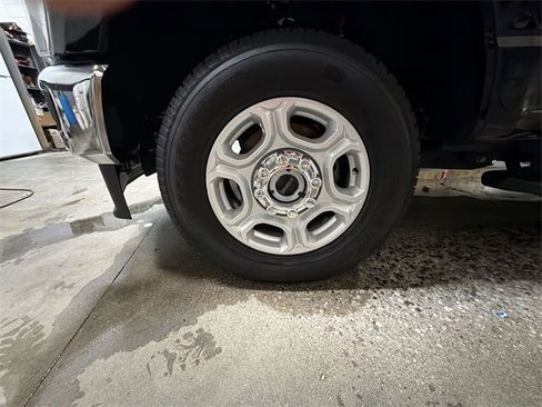 Used 2025 Ford F250 XLT image 10