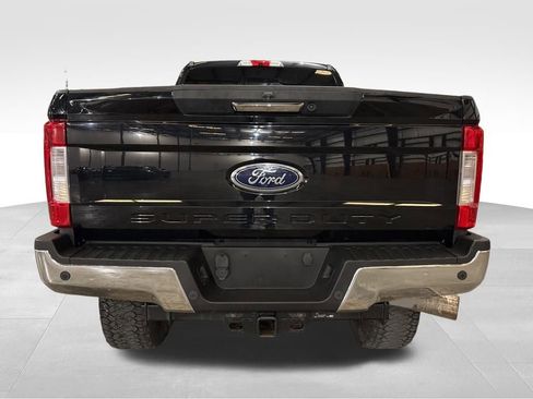 Used 2019 Ford F250 Lariat w/ Lariat Value Package image 4