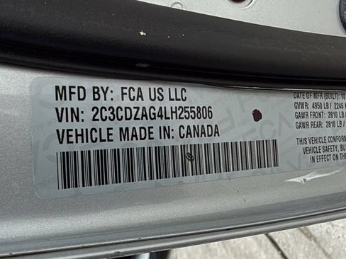 Used 2020 Dodge Challenger SXT RWD image 29