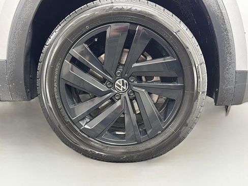 Used 2022 Volkswagen Atlas SE w/ Black Wheel Package image 33