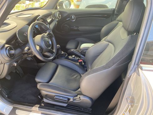 Used 2022 MINI Cooper S image 9