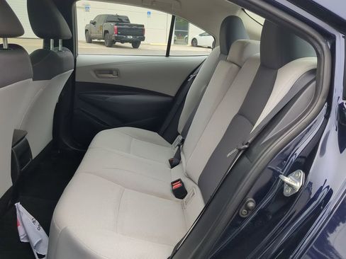 Used 2022 Toyota Corolla LE image 20