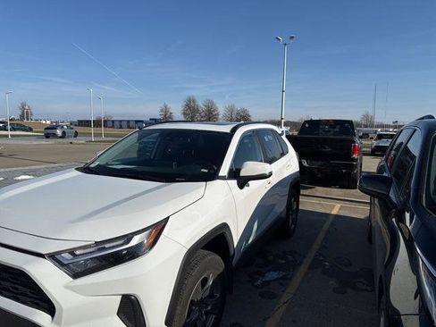 Certified 2024 Toyota RAV4 XLE image 31