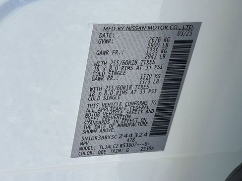 Used 2025 Nissan Pathfinder SV w/ SV Premium Package image 32