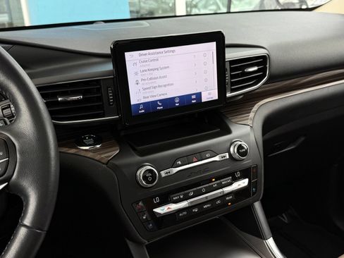 Used 2020 Ford Explorer Limited RWD image 48