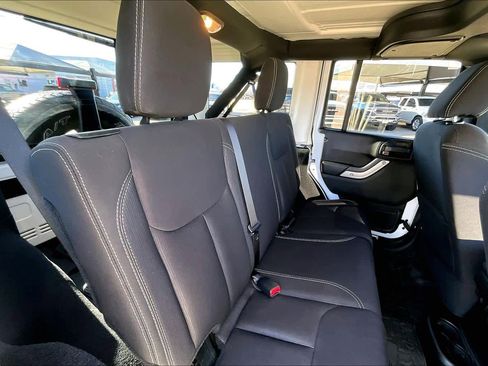 Certified 2018 Jeep Wrangler Unlimited Sahara image 17