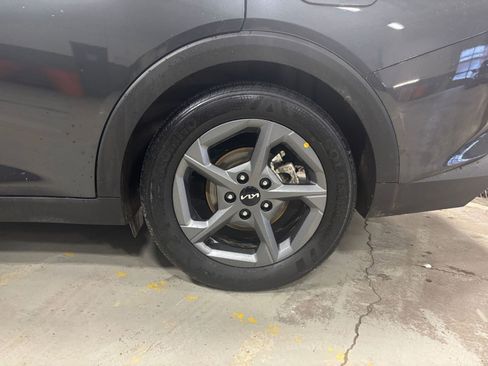 Used 2025 Kia K4 LXS image 29