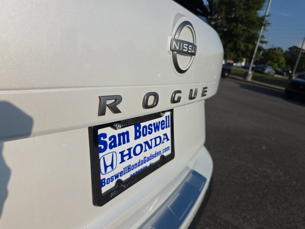 Used 2025 Nissan Rogue SV FWD image 59