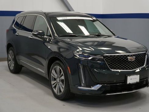 Certified 2022 Cadillac XT6 Premium Luxury w/ Technology Package image 8