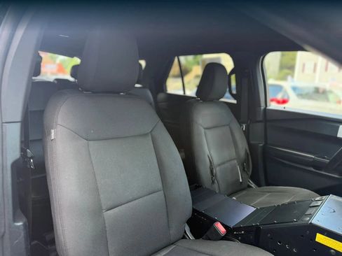 Used 2021 Ford Explorer 4WD Police Interceptor image 16