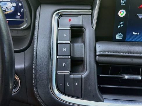 Used 2022 Chevrolet Tahoe Z71 w/ Luxury Package AWD/4WD image 31