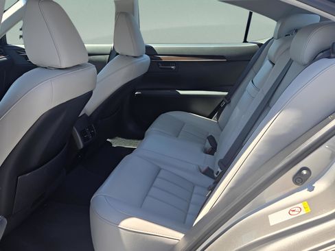 Used 2017 Lexus ES 350 image 10