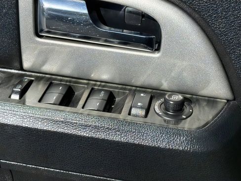 Used 2017 Ford Expedition Limited RWD image 22