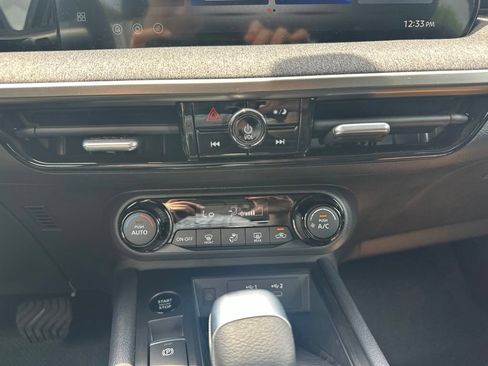 New 2026 Nissan Kicks SV FWD image 19