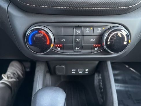 Used 2023 Chevrolet TrailBlazer ACTIV image 24