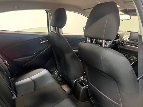 Used 2017 Toyota Yaris iA image 14