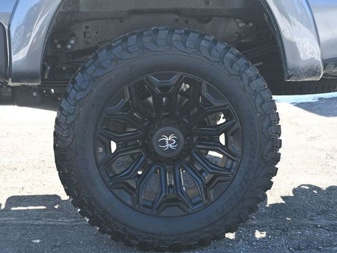 New 2026 Ford F250 Lariat w/ Black Appearance Package image 20