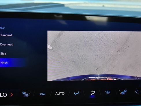 Used 2024 Chevrolet Equinox EV LT w/ LPO, Trailering Package image 22