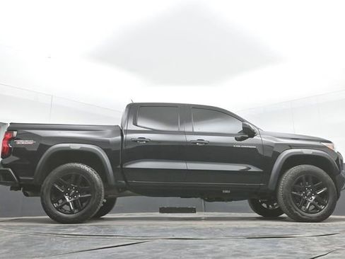 Used 2023 Chevrolet Colorado Trail Boss w/ Technology Package AWD/4WD image 46