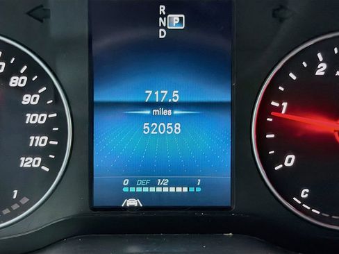 Used 2022 Mercedes-Benz Sprinter 2500 image 12