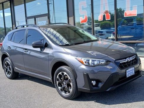 Used 2021 Subaru Crosstrek 2.0i Premium w/ Moonroof Package image 2