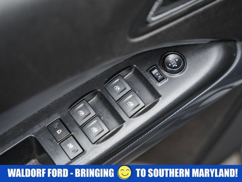 Used 2018 Chevrolet Colorado Z71 image 34