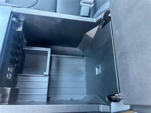 New 2025 Toyota Tundra Platinum image 29