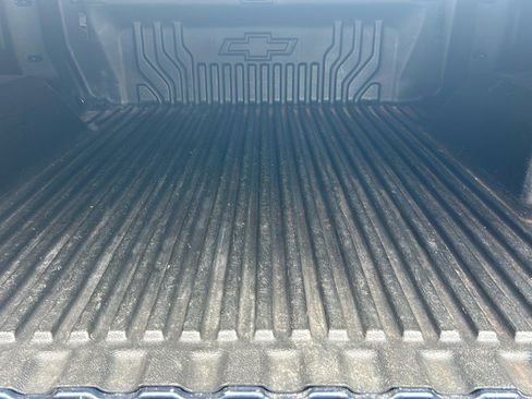 Used 2022 Chevrolet Silverado 1500 LT image 12