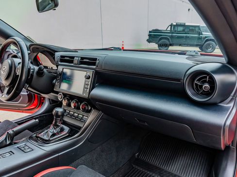 Used 2024 Toyota GR86 TRUENO Edition RWD image 13