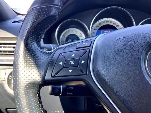 Used 2014 Mercedes-Benz E 350 Sedan image 24