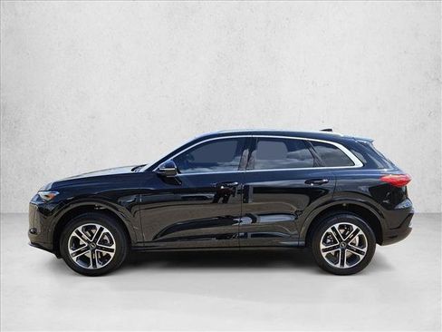 Certified 2025 Audi Q5 Premium w/ Convenience Package AWD/4WD image 8