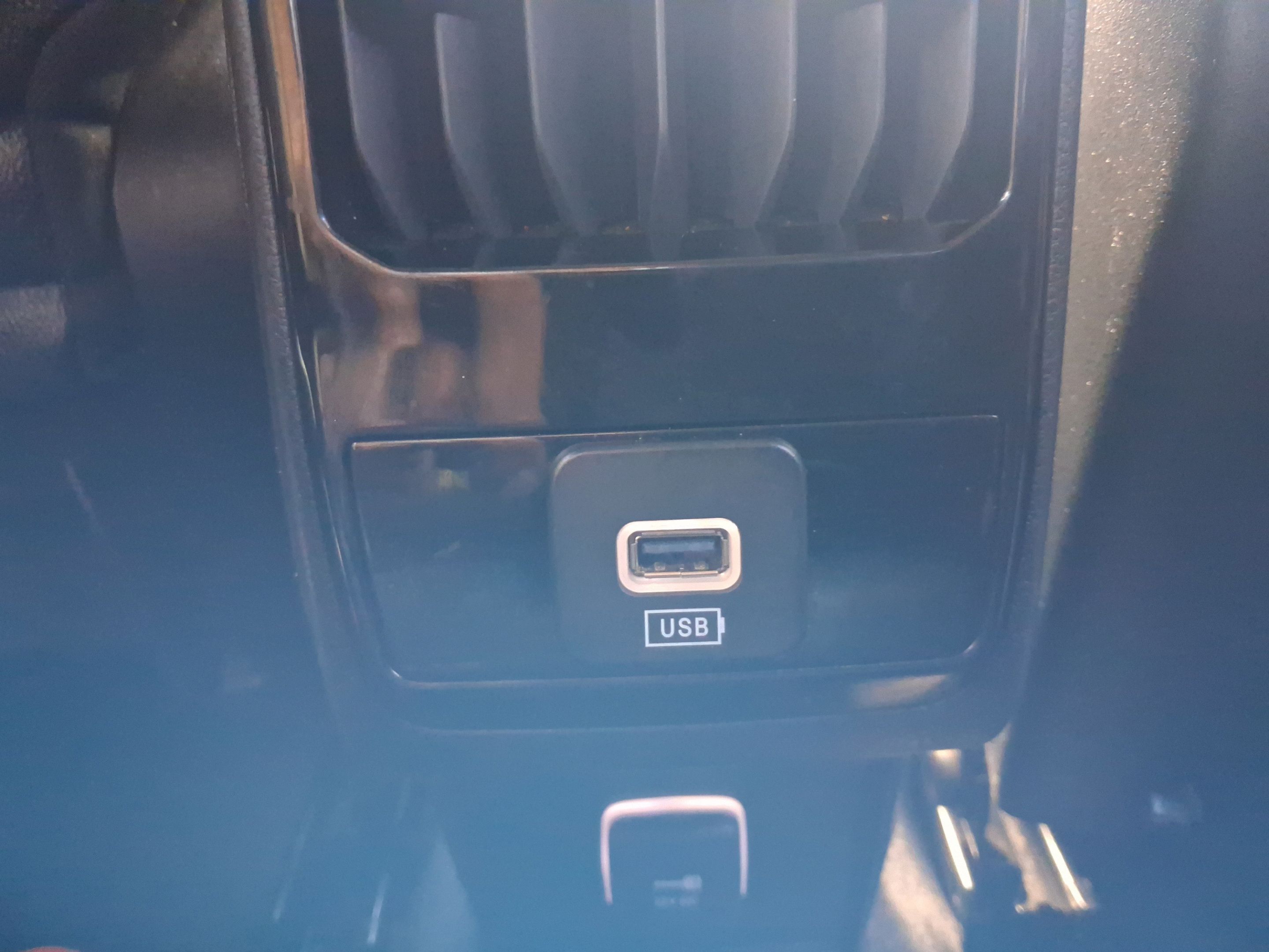 Used 2024 Jeep Compass Latitude AWD/4WD image 23