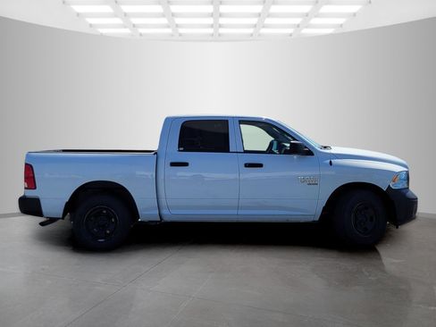 Used 2019 RAM 1500 Tradesman RWD image 3