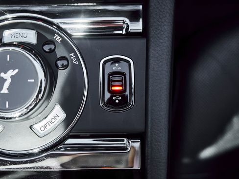 Used 2014 Rolls-Royce Ghost RWD image 77