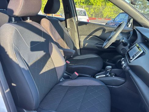 Used 2018 Nissan Kicks S image 28