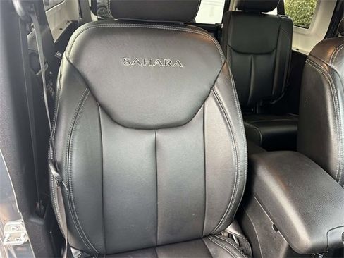 Used 2017 Jeep Wrangler Unlimited Sahara w/ Dual Top Group image 19