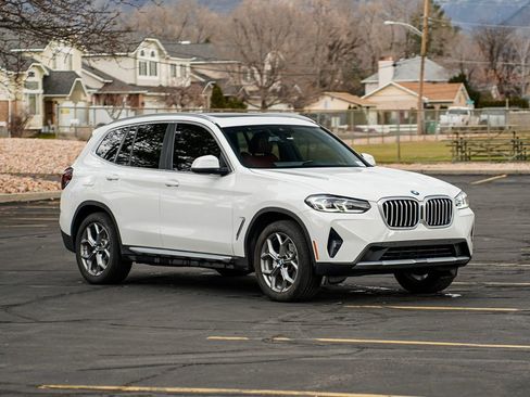 Used 2022 BMW X3 xDrive30i w/ Premium Package 2 image 3