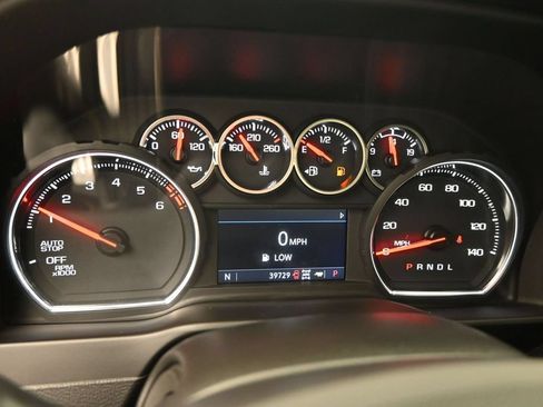 Used 2021 Chevrolet Silverado 1500 LT AWD/4WD image 9