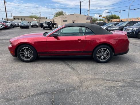 Used 2010 Ford Mustang Premium RWD image 6
